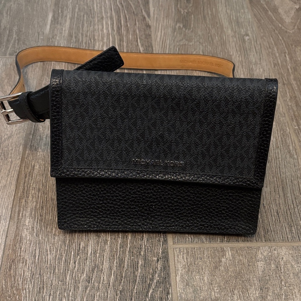 Michael Kors Black Textured Fanny Pack